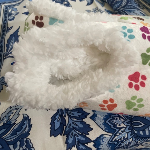 Snoozies slippers - Picture 2 of 3